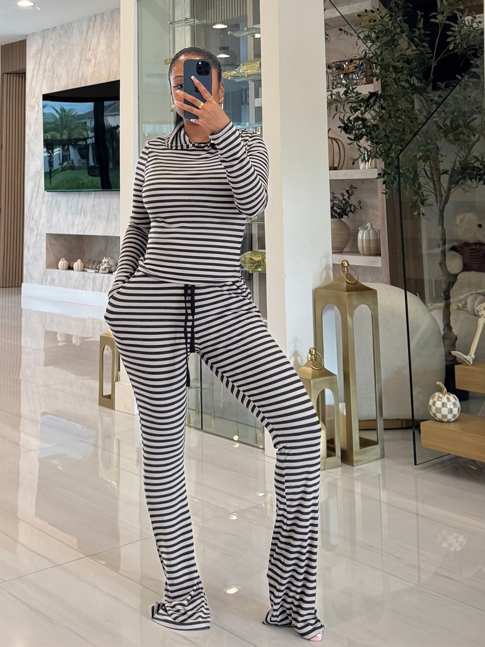 NEW Mina Monroe Easy Essentials Stripe Lounge Set Medium Brown White Sold Out